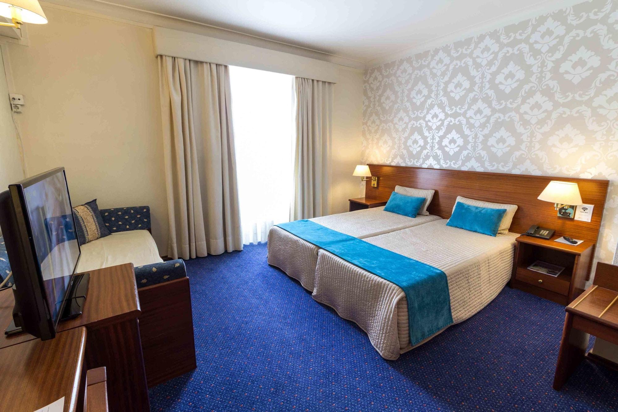 Hotel Eurosol Gouveia エクステリア 写真