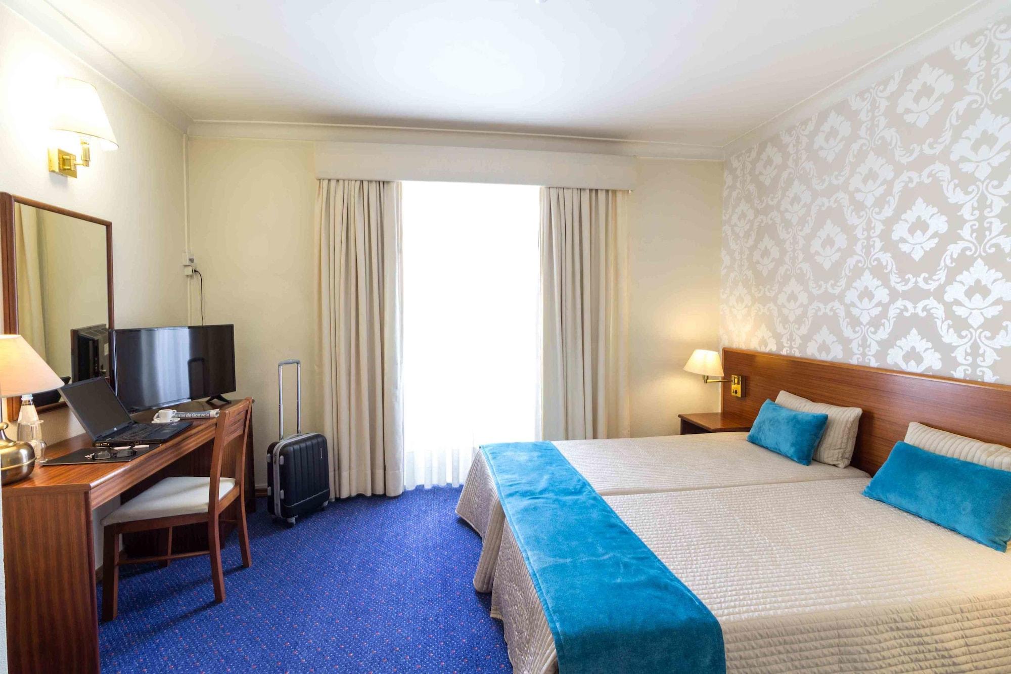Hotel Eurosol Gouveia エクステリア 写真