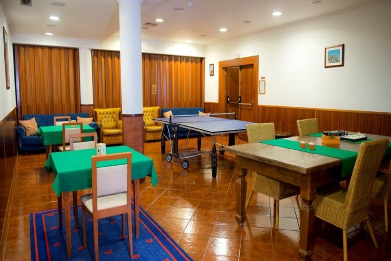Hotel Eurosol Gouveia エクステリア 写真